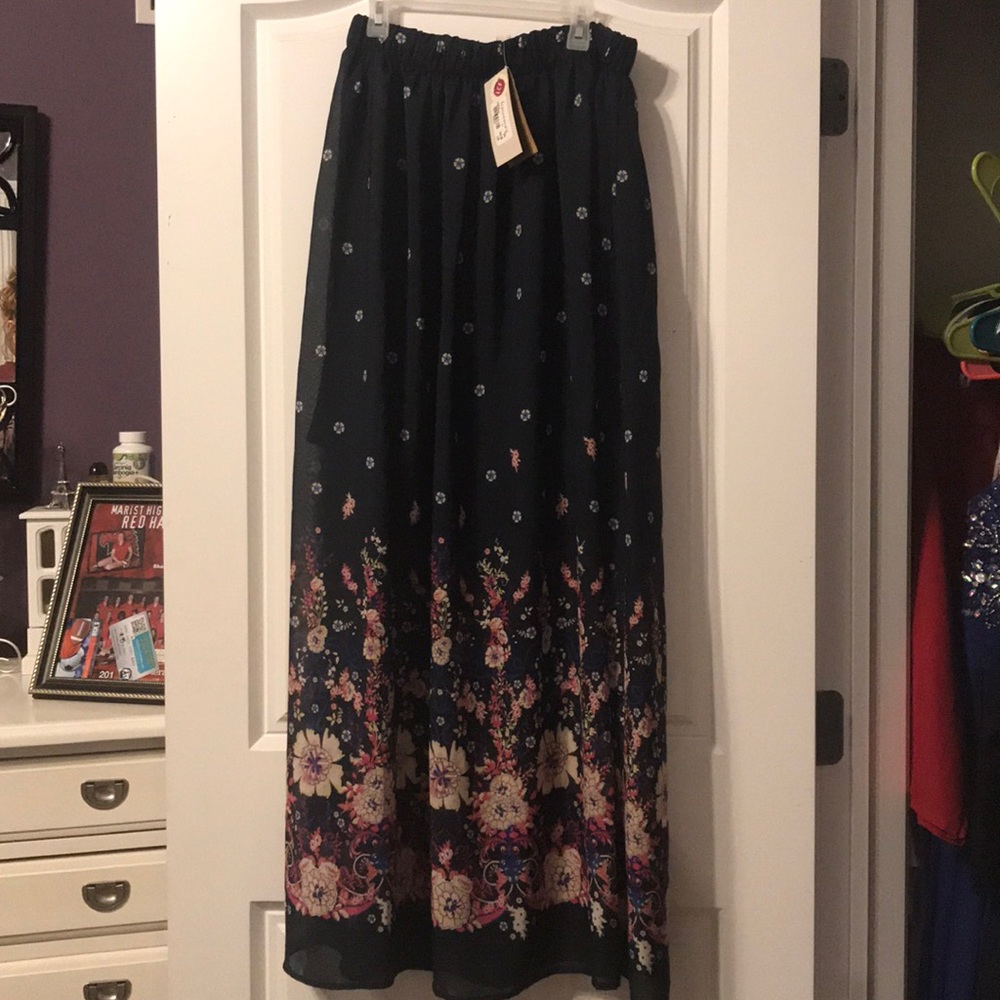 Maxi skirt